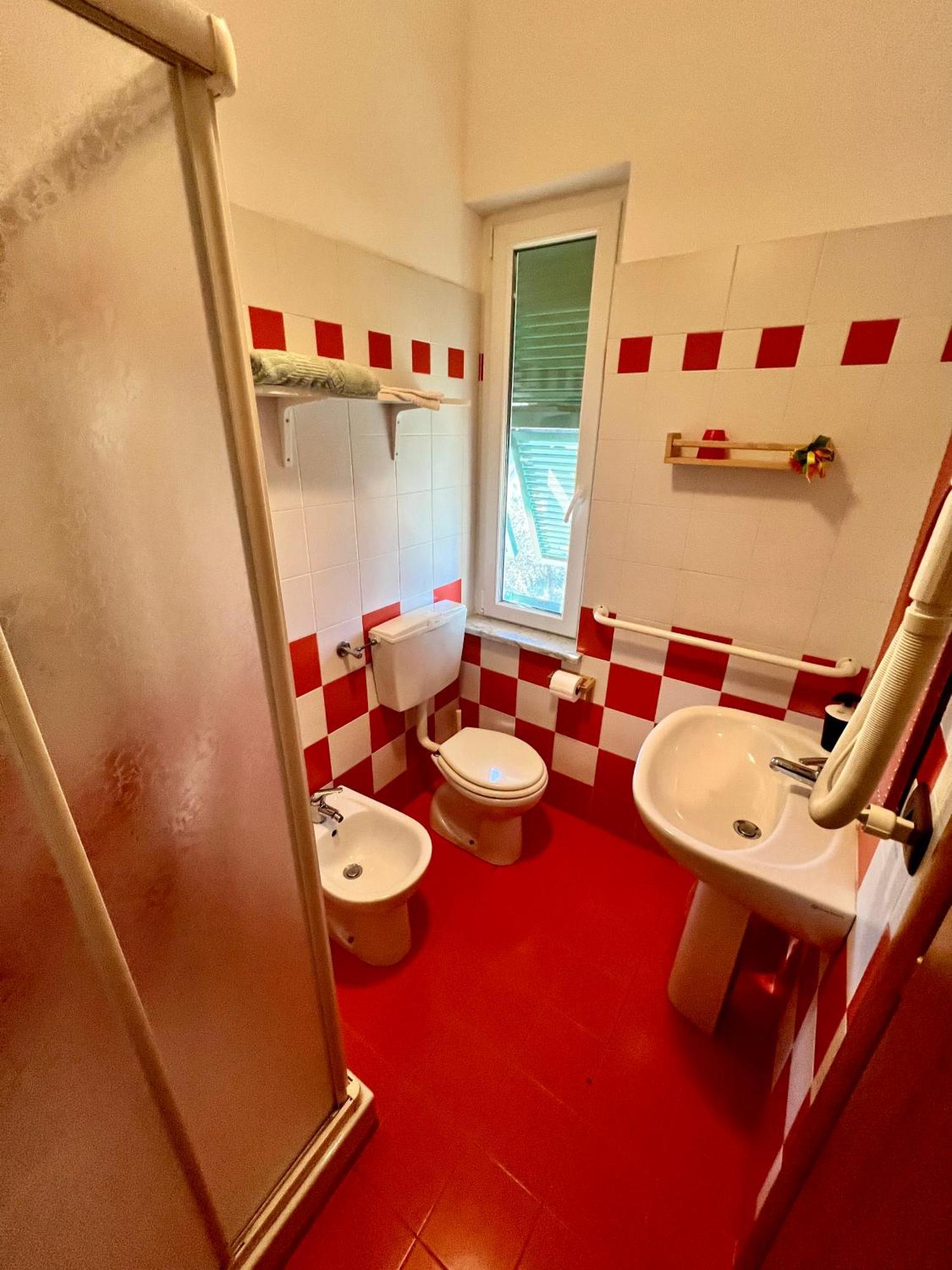 La Casa Rosa Hotel Borghetto di Vara Ngoại thất bức ảnh