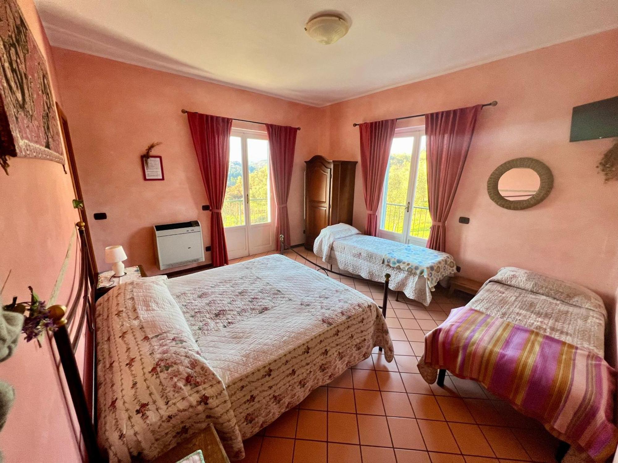 La Casa Rosa Hotel Borghetto di Vara Ngoại thất bức ảnh