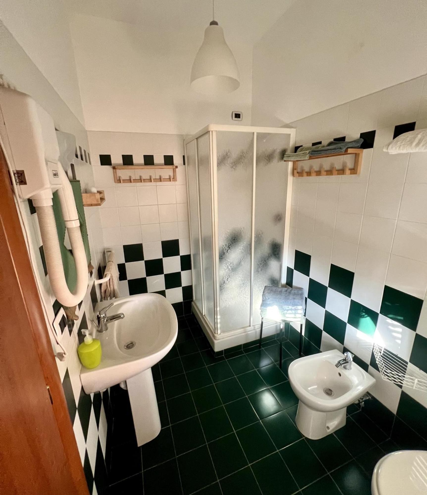 La Casa Rosa Hotel Borghetto di Vara Ngoại thất bức ảnh