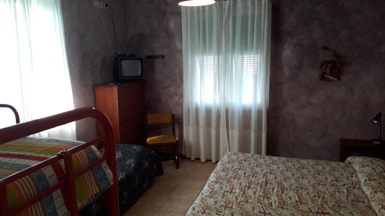 La Casa Rosa Hotel Borghetto di Vara Ngoại thất bức ảnh
